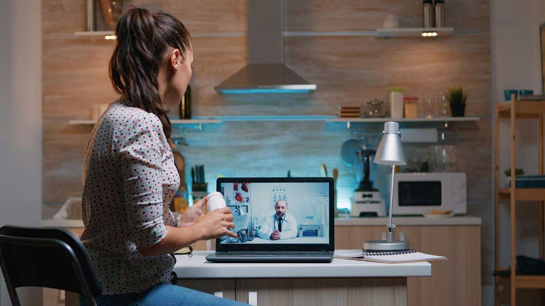 Online dermatologist-1